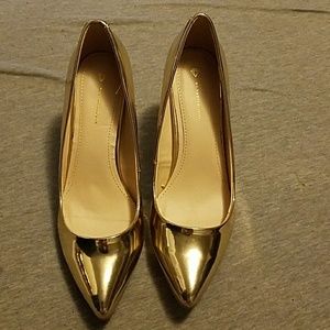 Farylrobin/Target - gold pumps